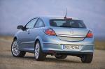 Opel Astra GTC 2005 года